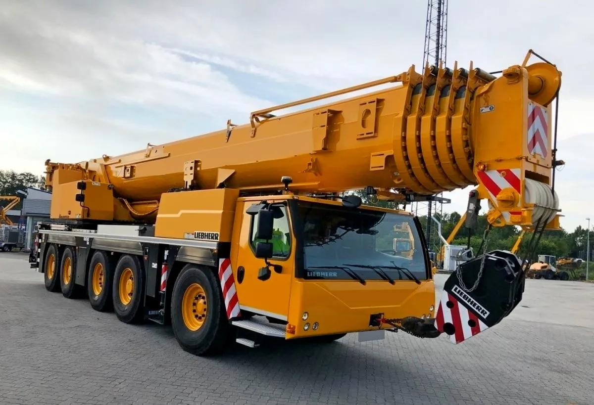 Автокран Урал 25 тонн